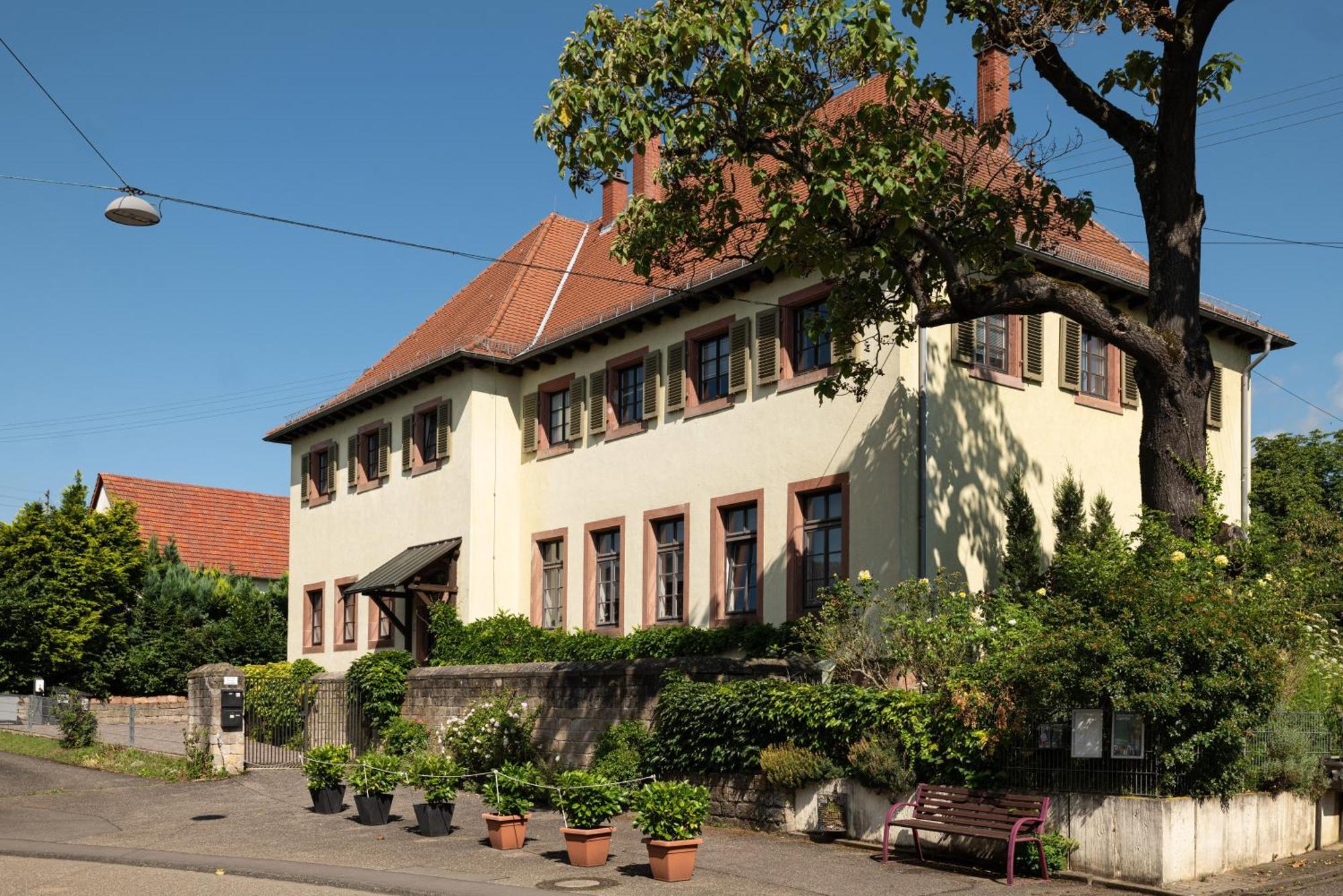 Grosse Pause Altes Schulhaus Schweigen Lägenhet Exteriör bild